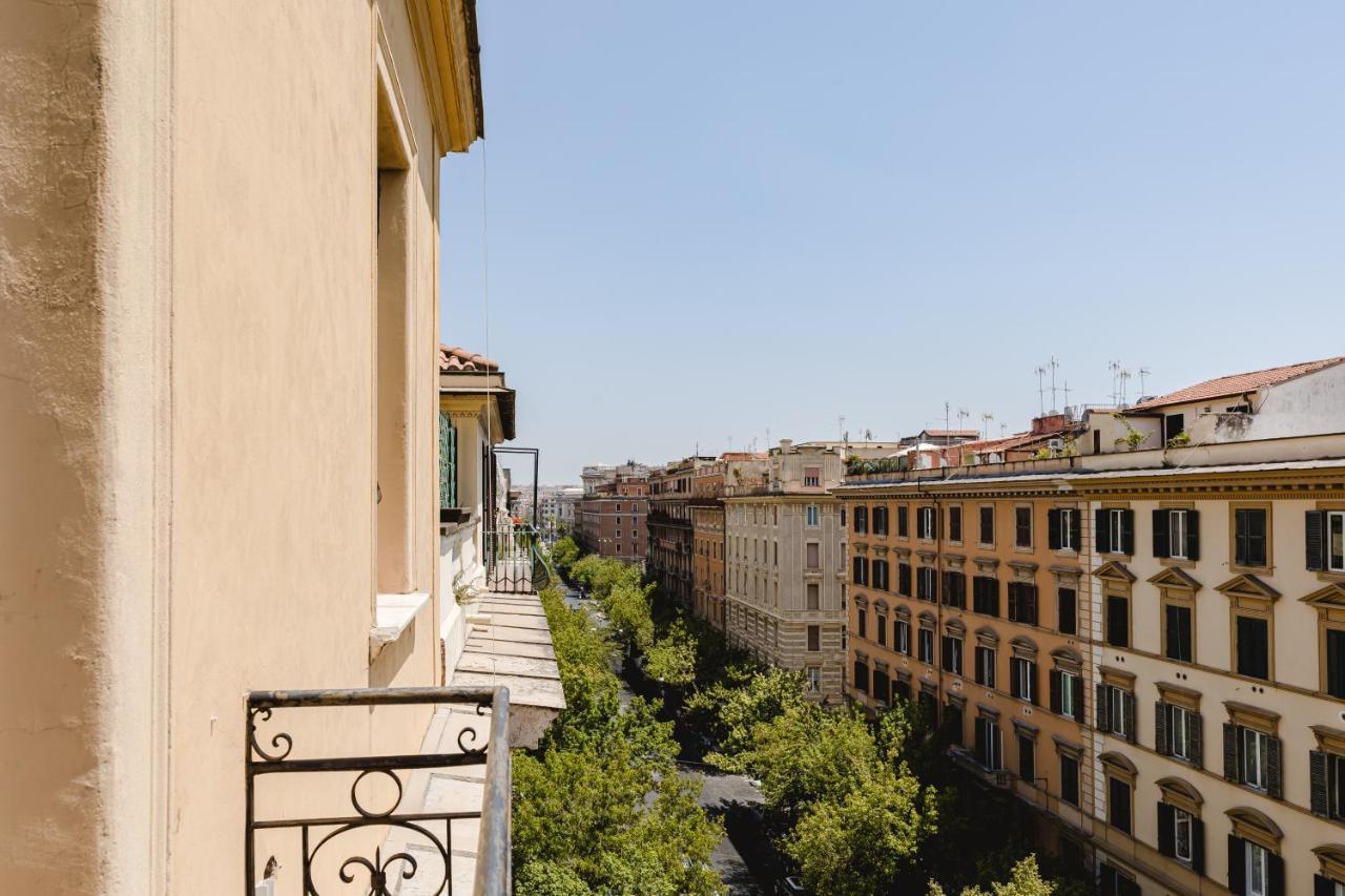 Elegante E Classico Attico Con Terrazzo Privato Vicino Al Vaticano Apartment