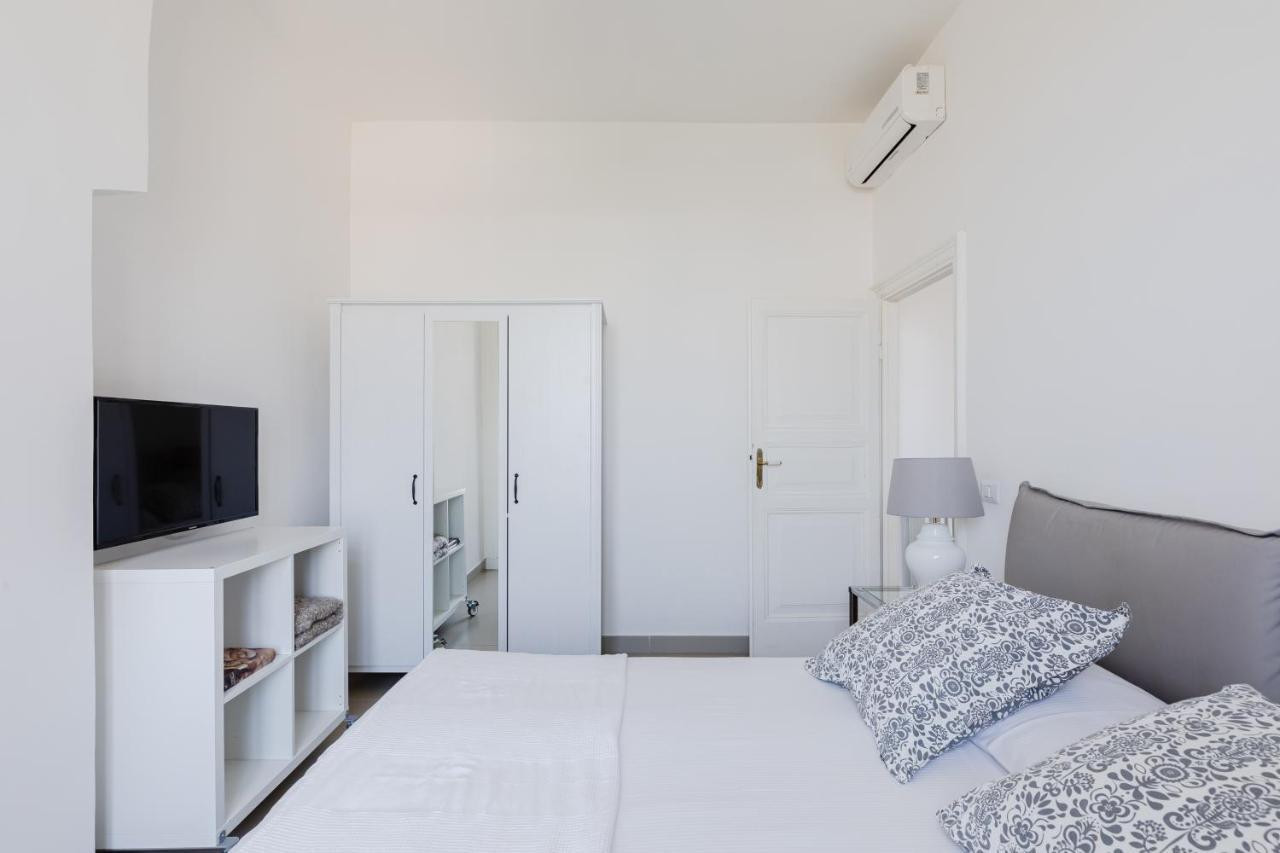Elegante E Classico Attico Con Terrazzo Privato Vicino Al Vaticano Apartment Rom